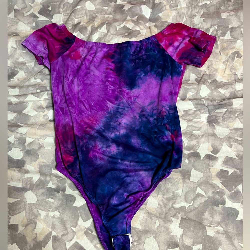 Rue 21 purple tie dye body suit